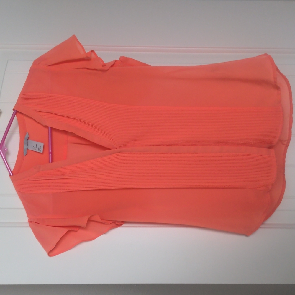 H&M Salmon Color semi Sheer Tuxedo Button Down V Neck Blouse Women's Size 6
